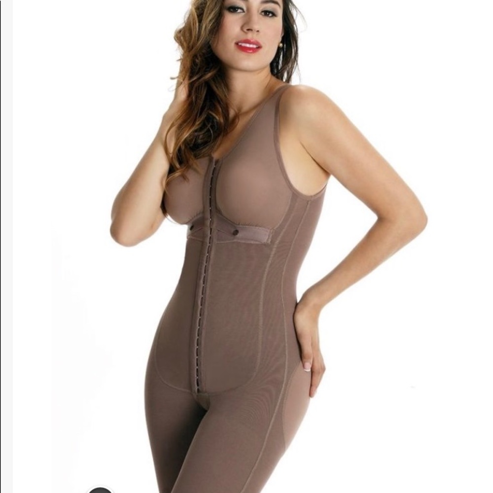 Wonderfit shapers style 3057 NWOT